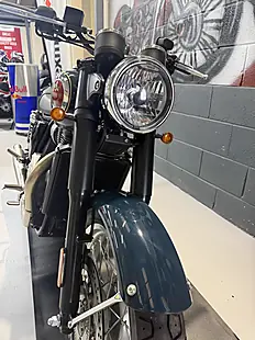Used 2025 Bsa Gold Star Highland Green Green - Interior and Exterior details 8