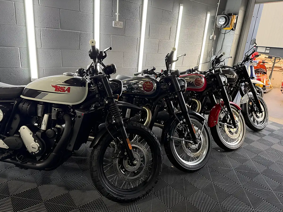 Used 2025 Bsa Gold Star Insignia Red Red - Interior and Exterior details 20