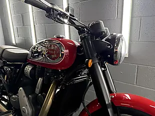 Used 2025 Bsa Gold Star Insignia Red Red - Interior and Exterior details 9