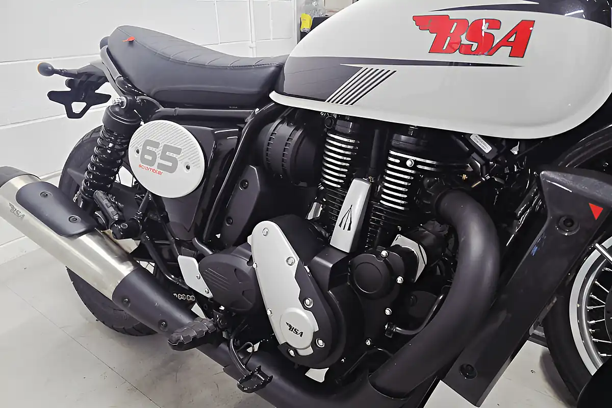 Used 2025 Bsa Scrambler 650 Classic Yellow - Interior and Exterior details 7