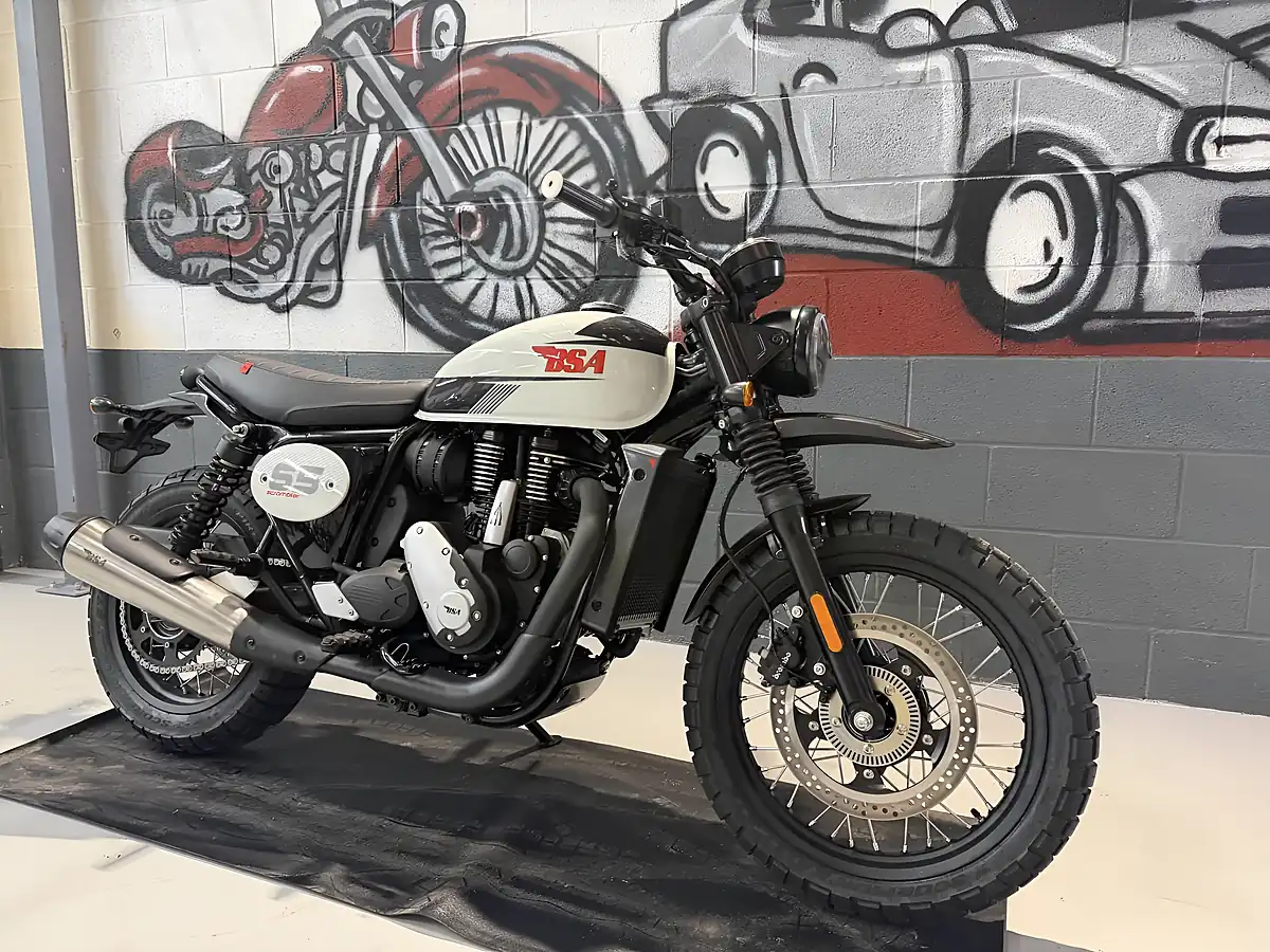 Used 2025 Bsa Scrambler Grey - Interior and Exterior details 2