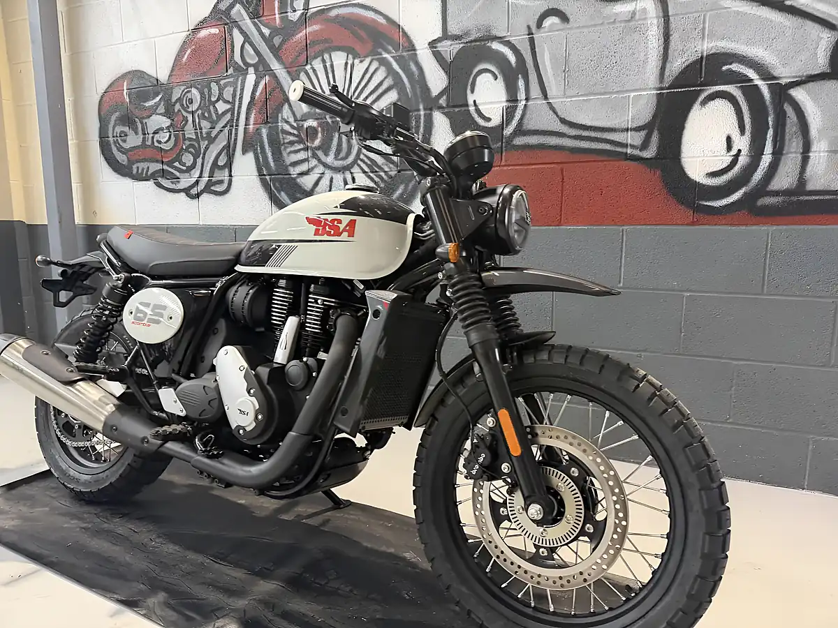 Used 2025 Bsa Scrambler Grey - Interior and Exterior details 3