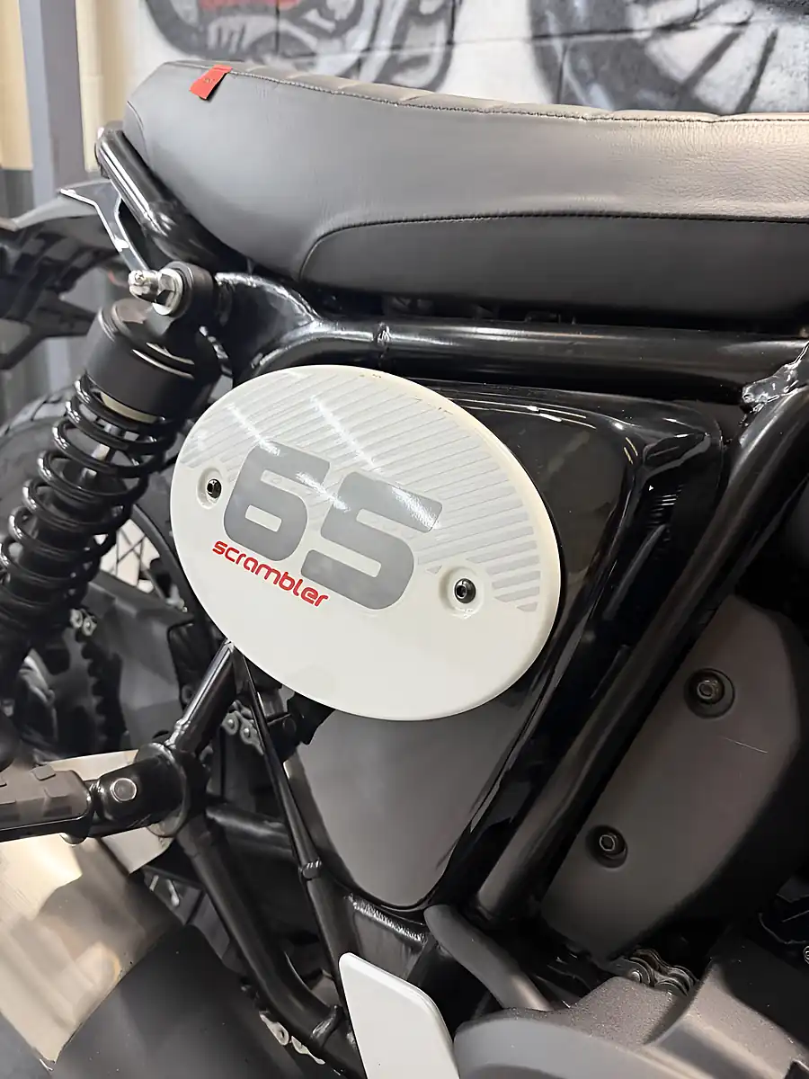 Used 2025 Bsa Scrambler Grey - Interior and Exterior details 9