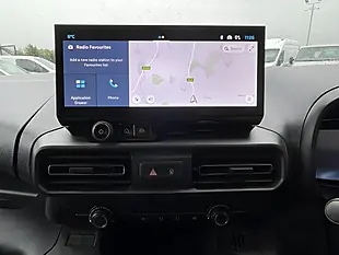 Used 2025 Citroen Berlingo Driver White - Interior and Exterior details 10