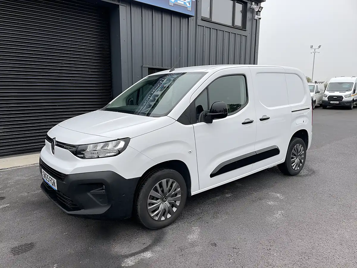 Used 2025 Citroen Berlingo Driver White - Interior and Exterior details 2