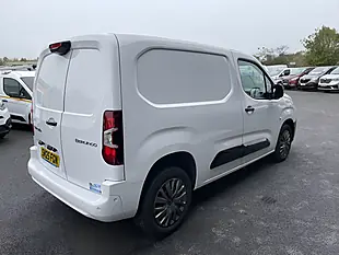 Used 2025 Citroen Berlingo Driver White - Interior and Exterior details 5