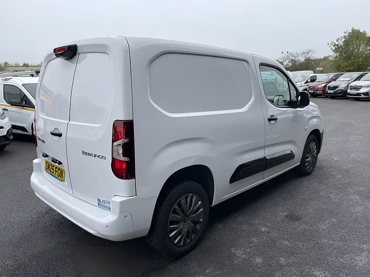 Used 2025 Citroen Berlingo Driver White - Interior and Exterior details 5
