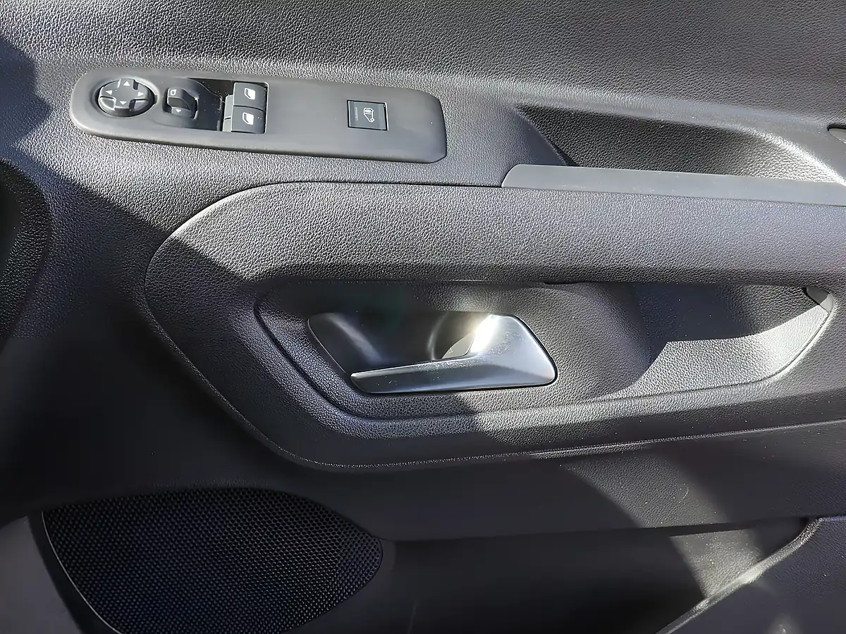 Used 2025 Citroen Berlingo Enterprise Plus White - Interior and Exterior details 18