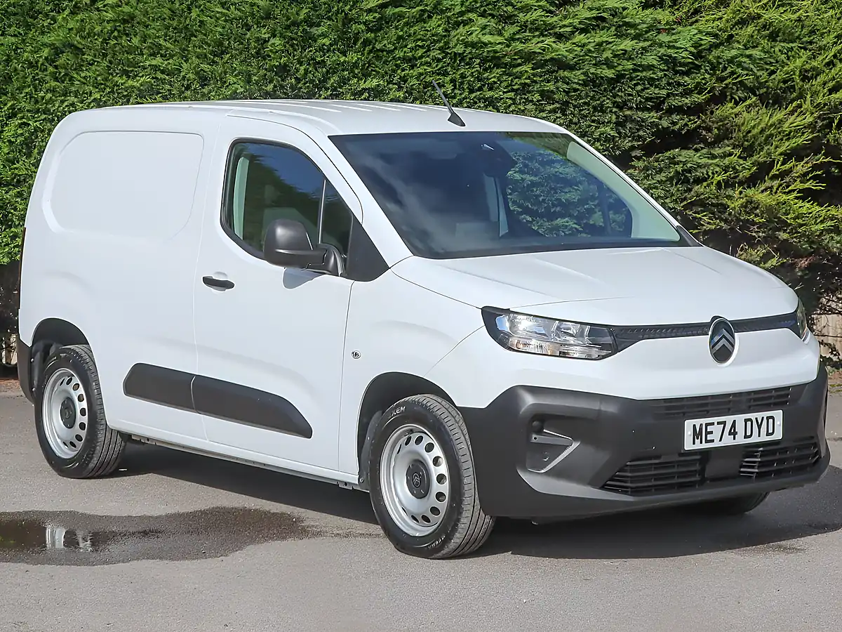 Used 2025 Citroen Berlingo Enterprise Plus White - Interior and Exterior details 4