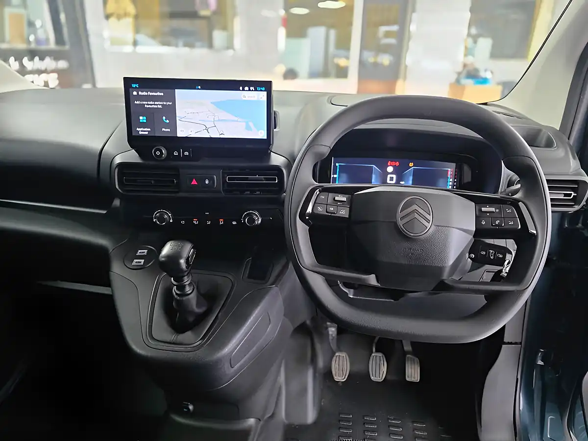 Used 2025 Citroen Berlingo Enterprise Xl Blue - Interior and Exterior details 13