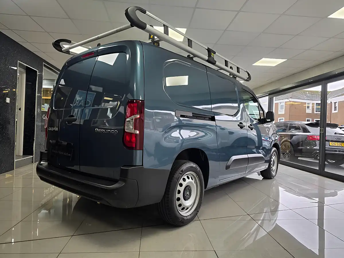 Used 2025 Citroen Berlingo Enterprise Xl Blue - Interior and Exterior details 17