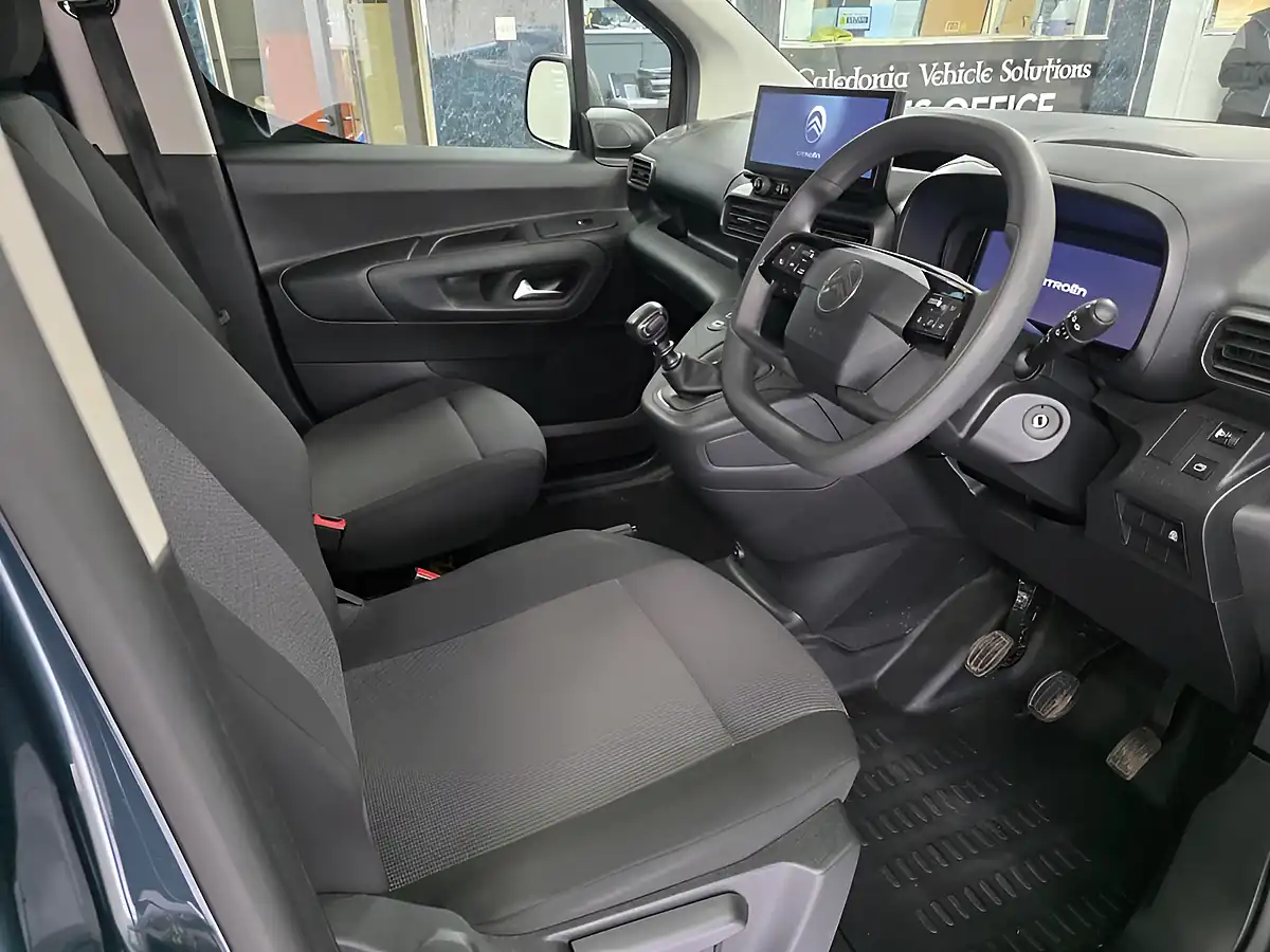 Used 2025 Citroen Berlingo Enterprise Xl Blue - Interior and Exterior details 5