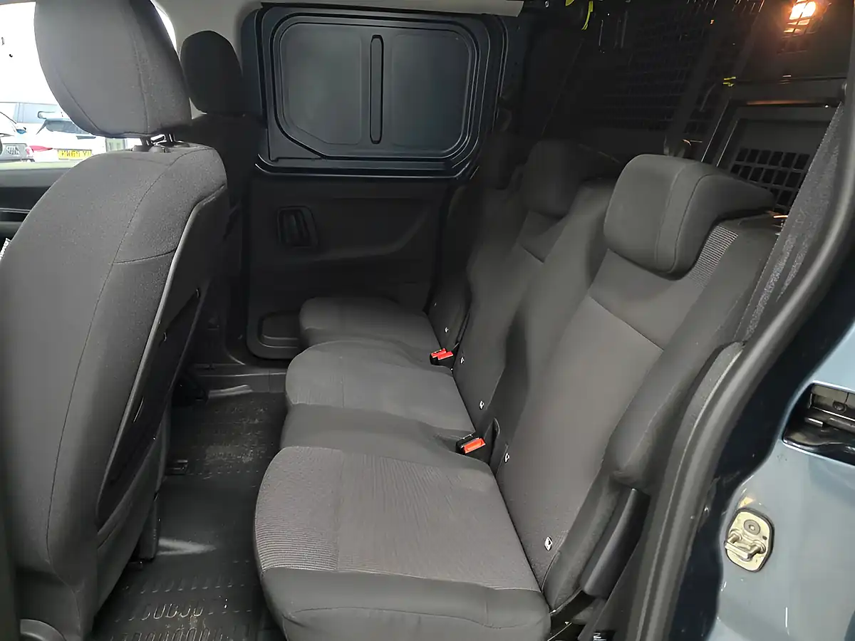 Used 2025 Citroen Berlingo Enterprise Xl Blue - Interior and Exterior details 6