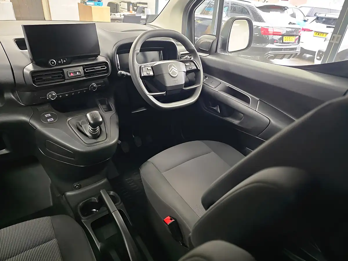 Used 2025 Citroen Berlingo Enterprise Xl Blue - Interior and Exterior details 7