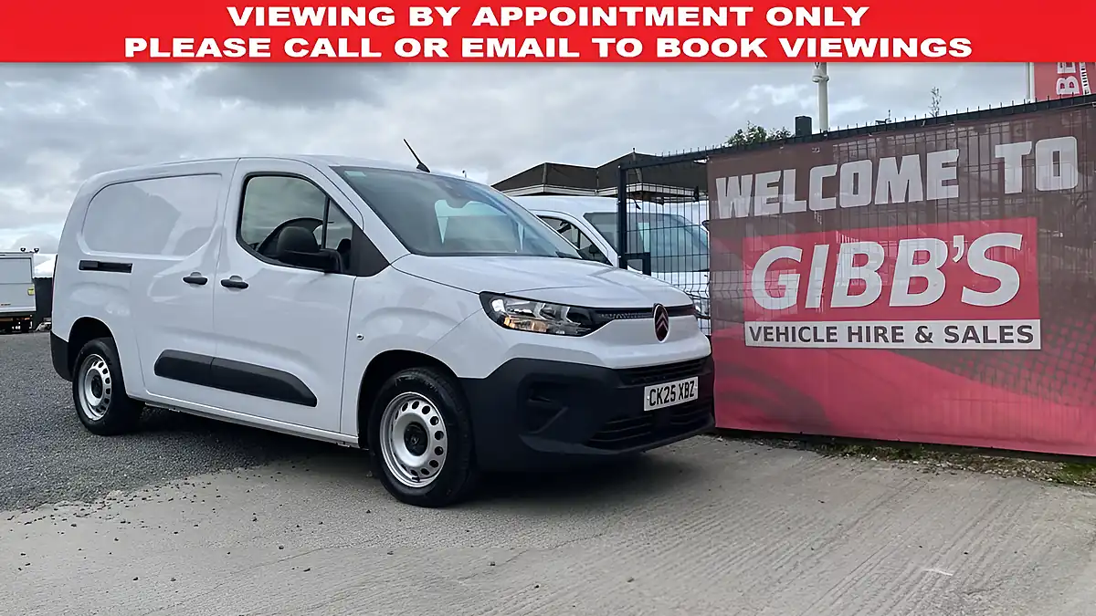 Used 2025 Citroen Berlingo Enterprise Xl White - Front View