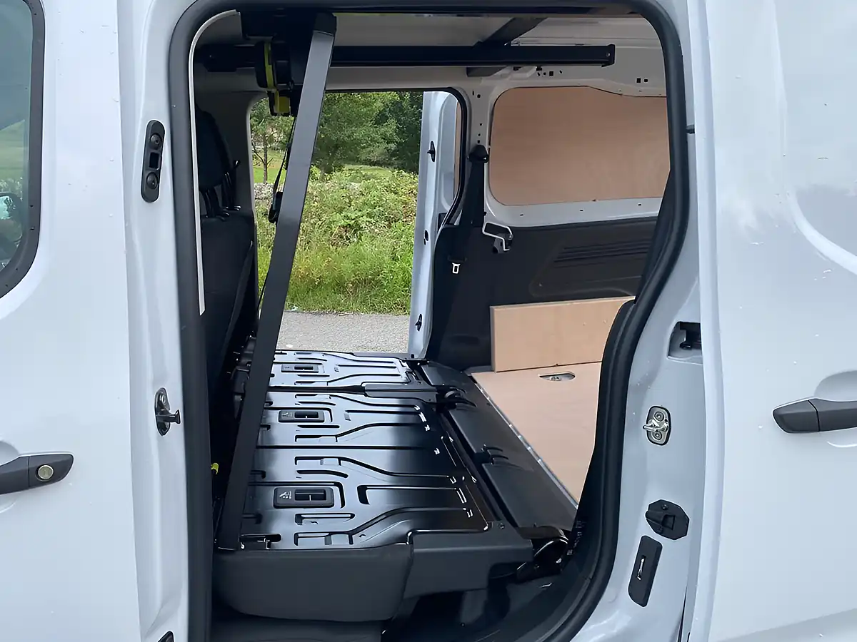 Used 2025 Citroen Berlingo Enterprise Xl White - Interior and Exterior details 10