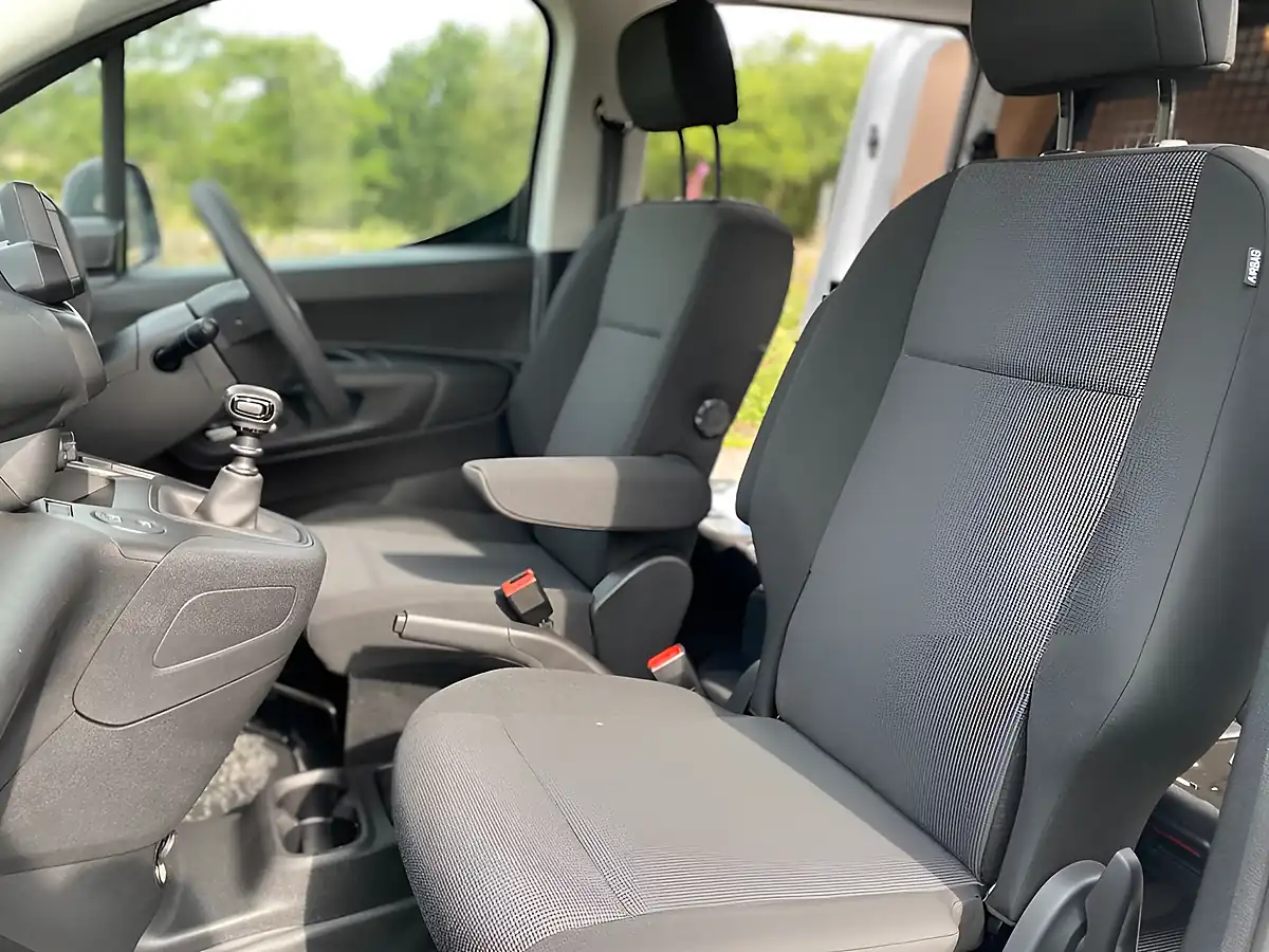 Used 2025 Citroen Berlingo Enterprise Xl White - Interior and Exterior details 12