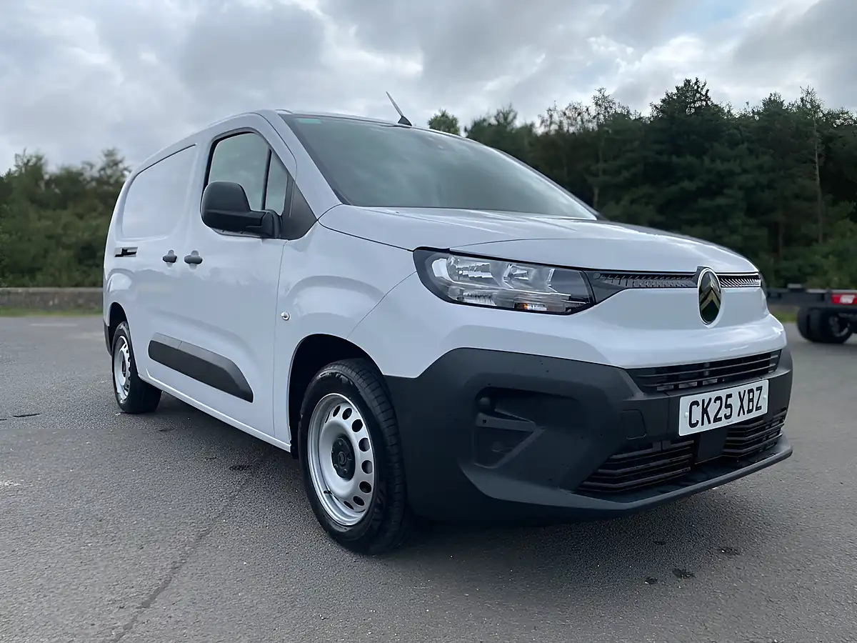 Used 2025 Citroen Berlingo Enterprise Xl White - Interior and Exterior details 2