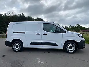 Used 2025 Citroen Berlingo Enterprise Xl White - Interior and Exterior details 3