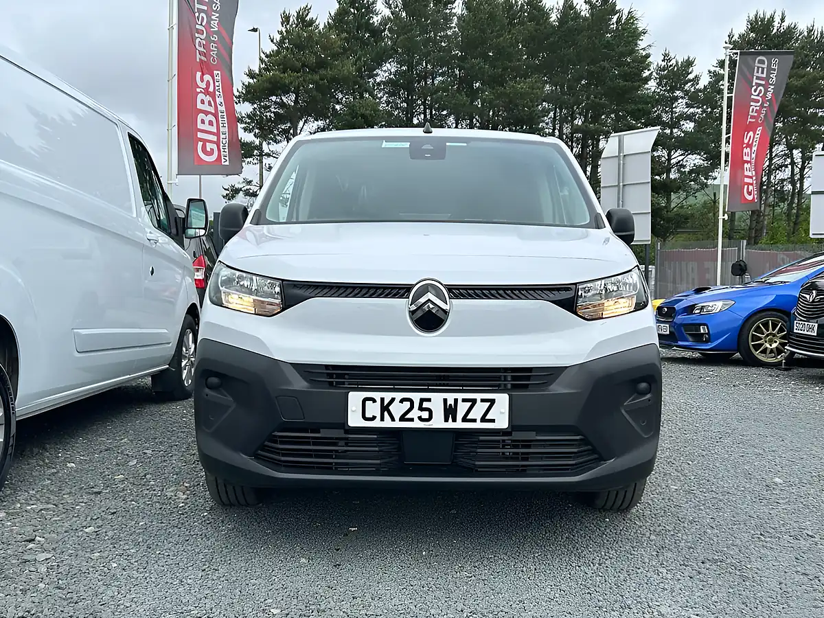 Used 2025 Citroen Berlingo Enterprise Xl White - Interior and Exterior details 13