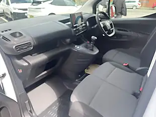 Used 2025 Citroen Berlingo Enterprise Xl White - Interior and Exterior details 14