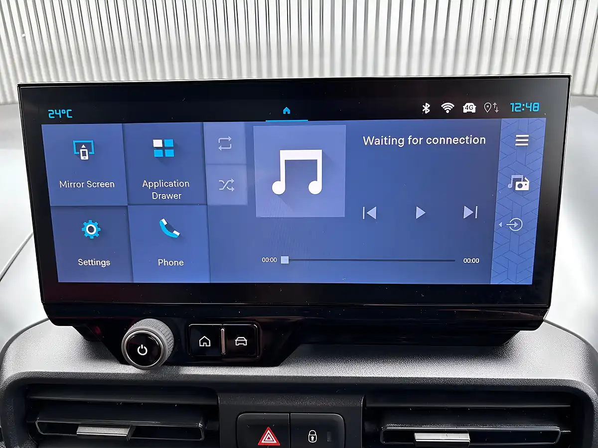 Used 2025 Citroen Berlingo Max M White - Interior and Exterior details 13