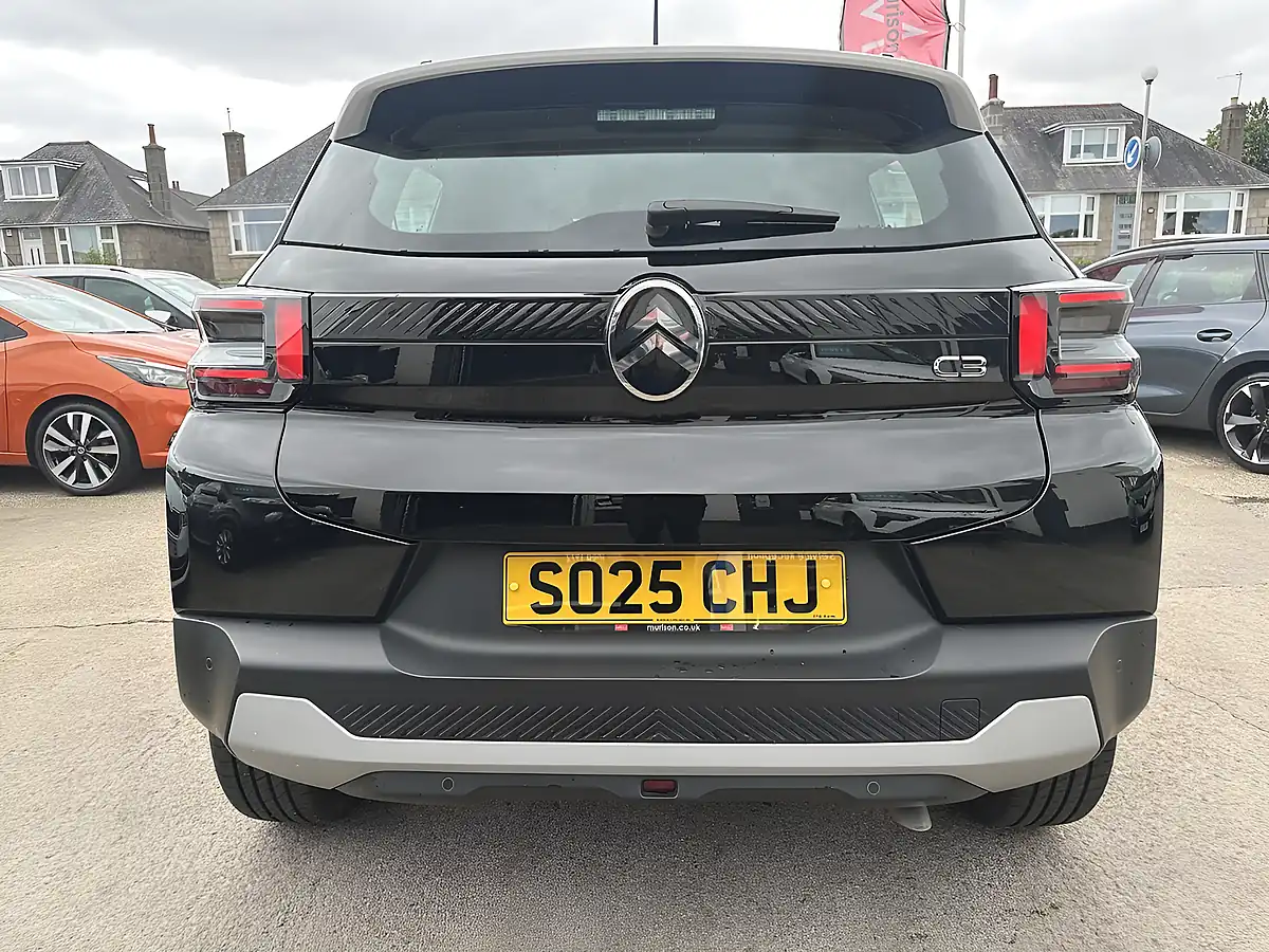 Used 2025 Citroen C3 Plus Perla Nera Black Metallic - Interior and Exterior details 11