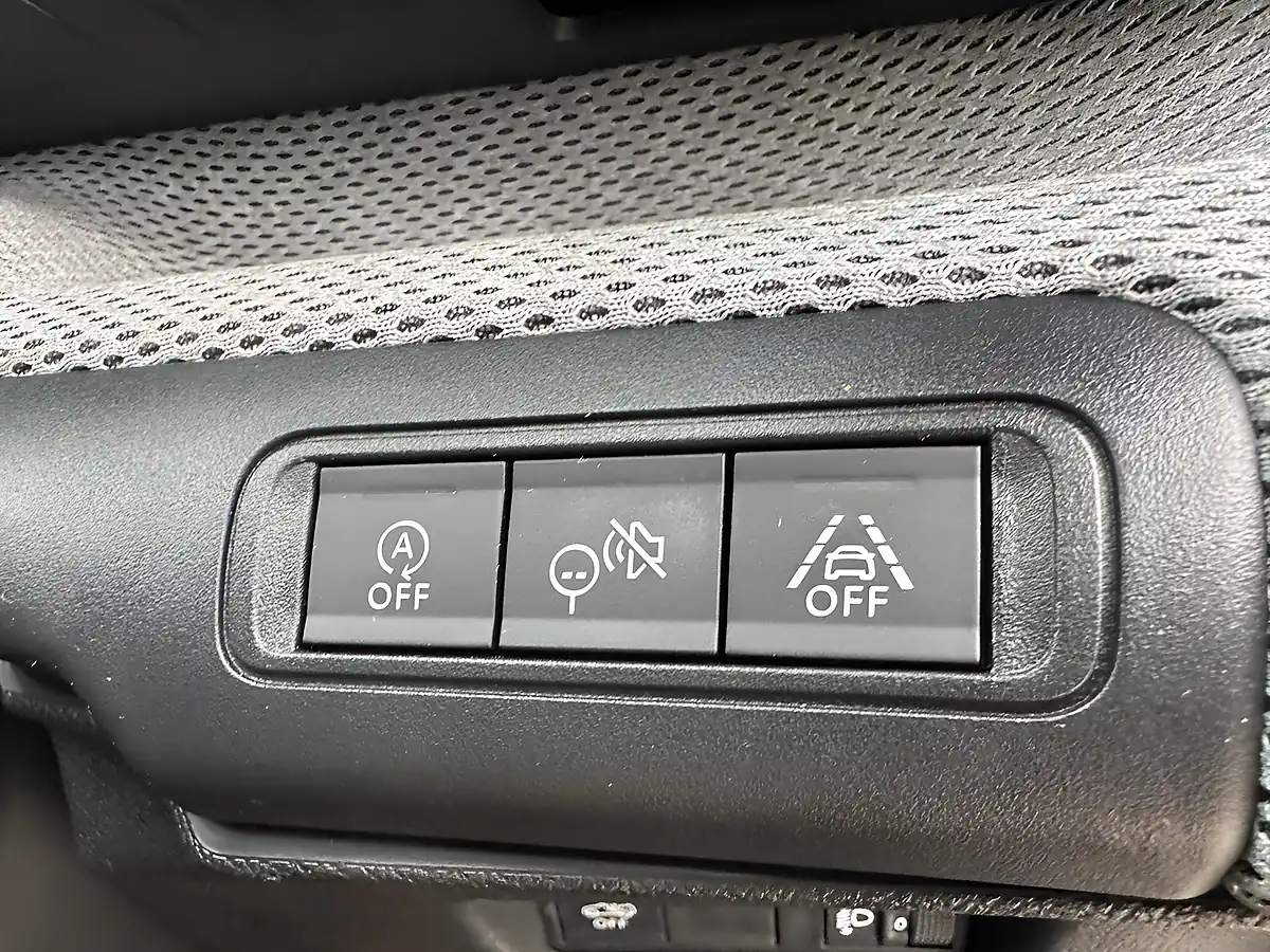 Used 2025 Citroen C3 Plus Perla Nera Black Metallic - Interior and Exterior details 16