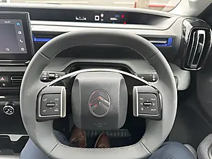 Used 2025 Citroen C3 Plus Perla Nera Black Metallic - Interior and Exterior details 17