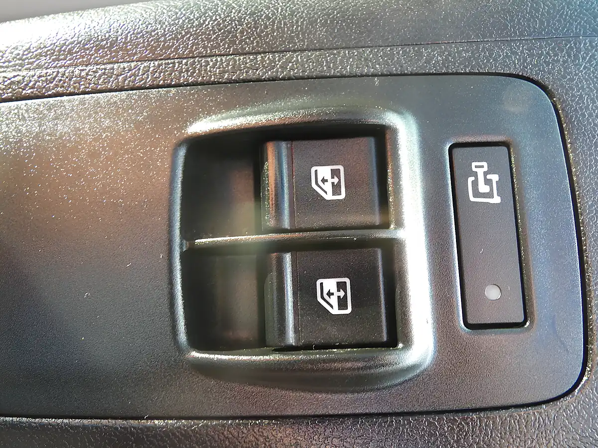 Used 2025 Citroen Relay Enterprise Icy White - Interior and Exterior details 15