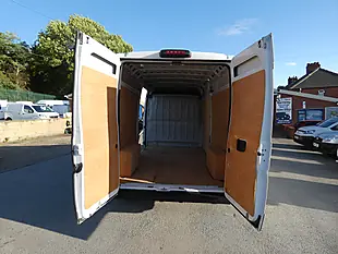 Used 2025 Citroen Relay Enterprise Icy White - Interior and Exterior details 20