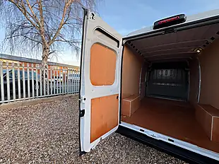 Used 2025 Citroen Relay Enterprise White - Interior and Exterior details 6