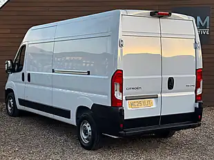 Used 2025 Citroen Relay Enterprise White - Interior and Exterior details 9