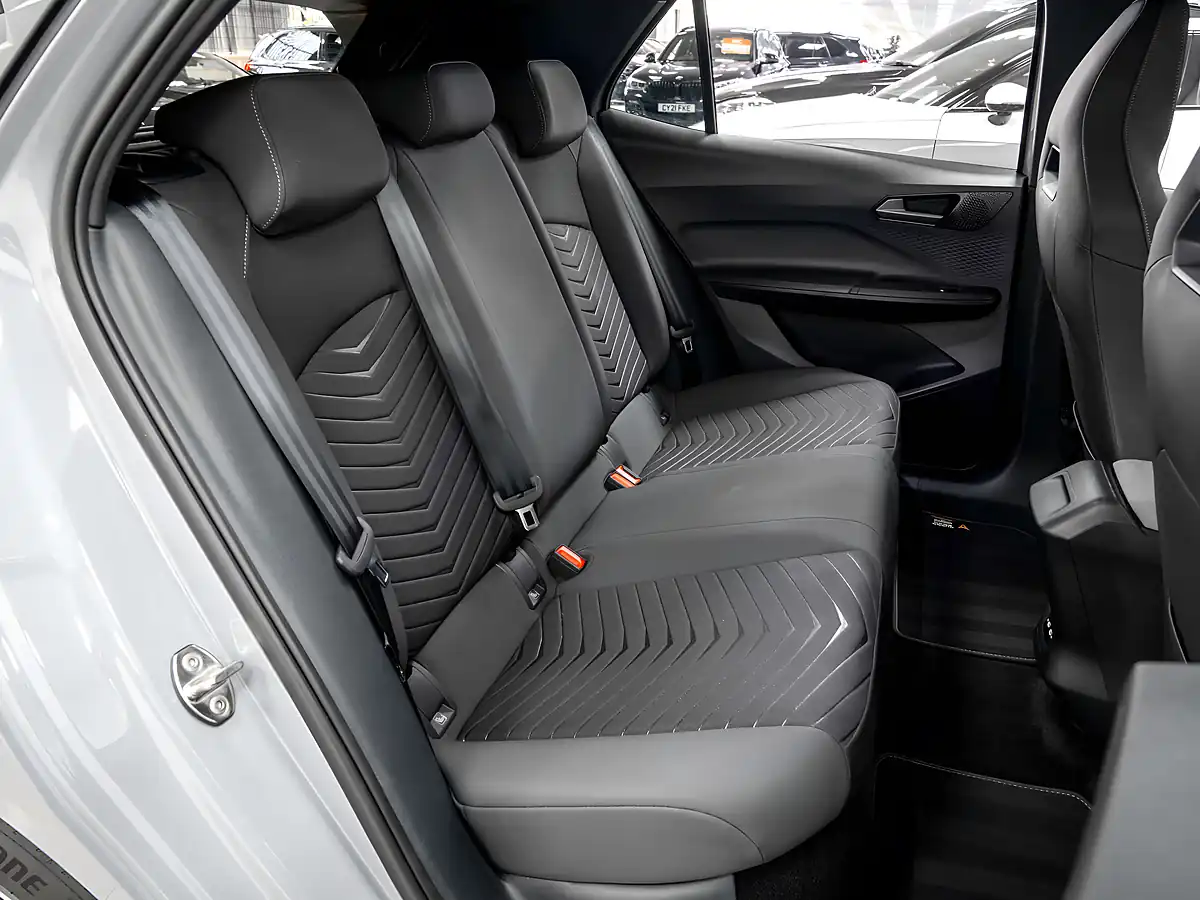 Used 2025 Cupra Born E-Boost V2 Vapor Grey - Interior and Exterior details 16