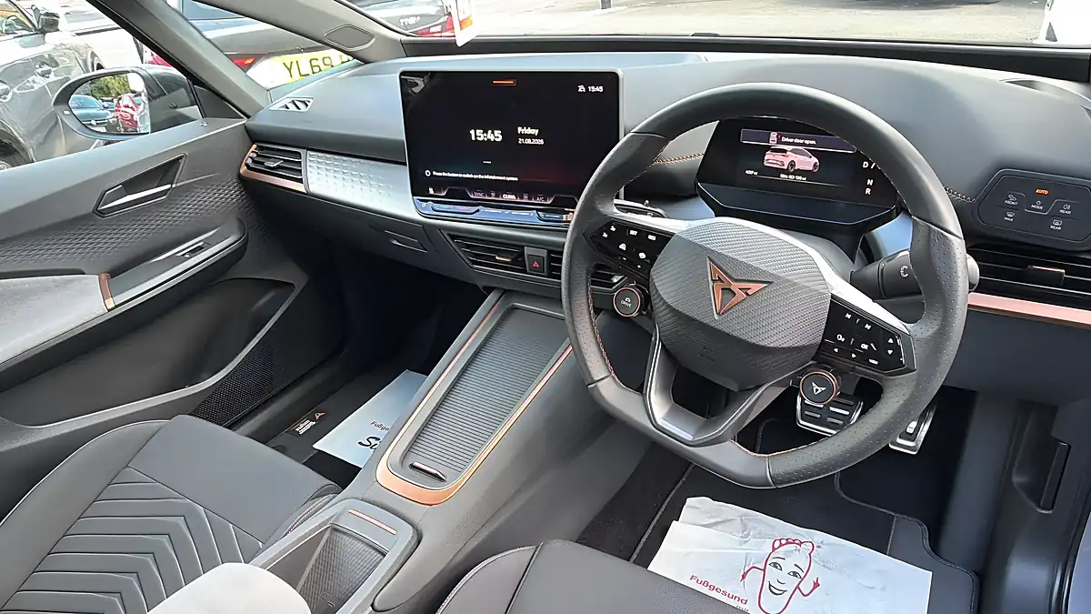 Used 2025 Cupra Born V1 Grey - Interior and Exterior details 7
