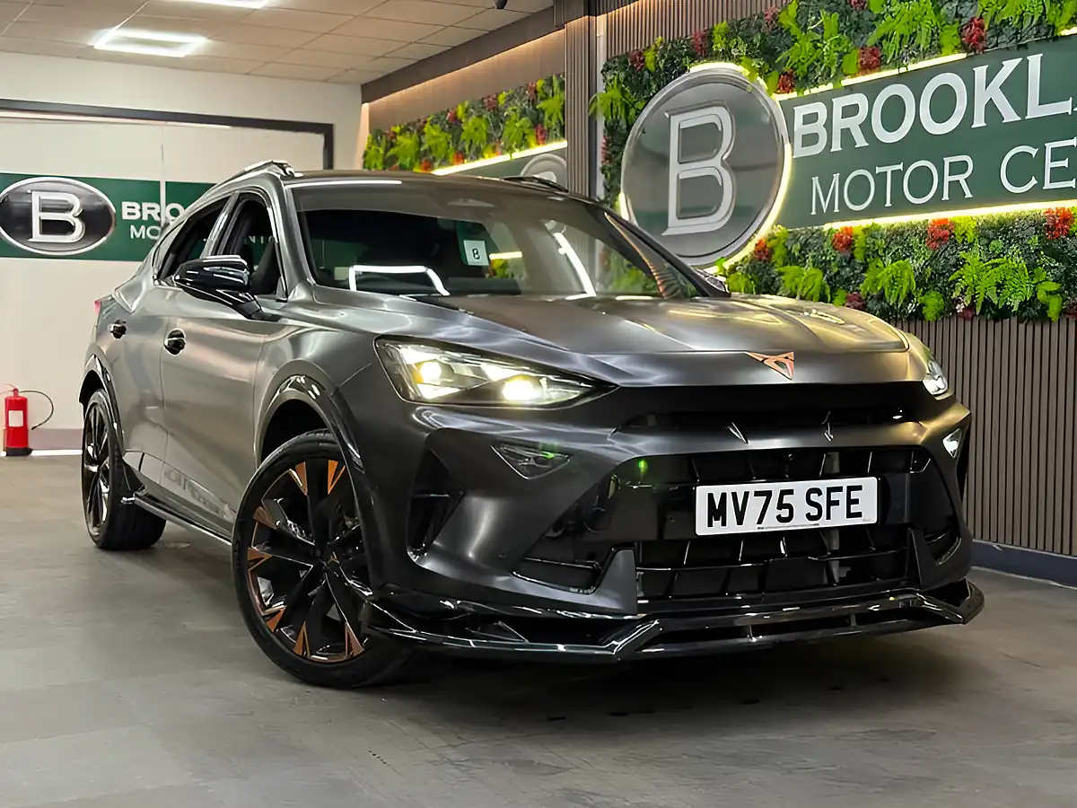 Used 2025 Cupra Formentor VZ2 Black - Front View
