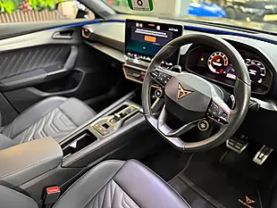 Used 2025 Cupra Formentor VZ2 Black - Interior and Exterior details 10
