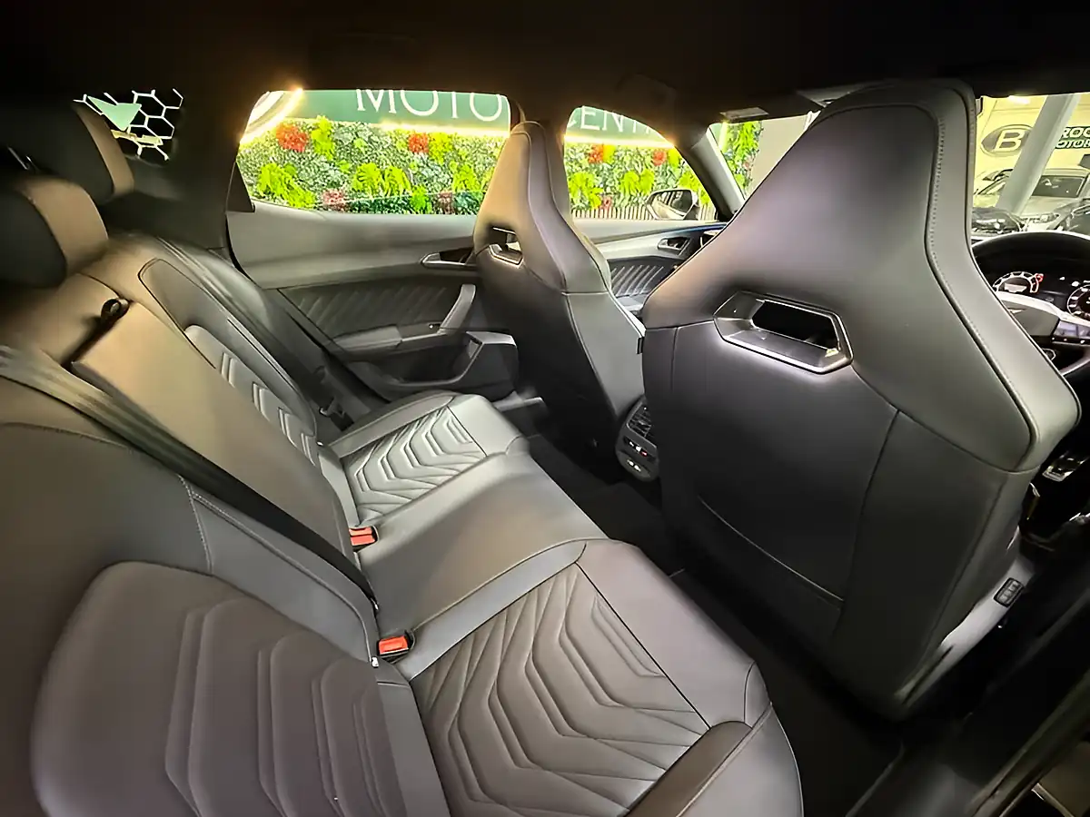 Used 2025 Cupra Formentor VZ2 Black - Interior and Exterior details 16