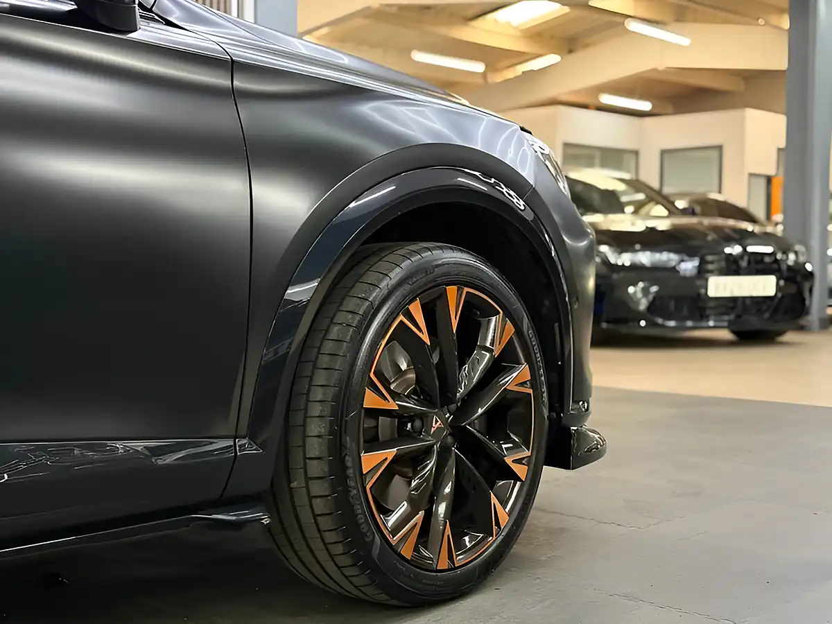 Used 2025 Cupra Formentor VZ2 Black - Interior and Exterior details 7