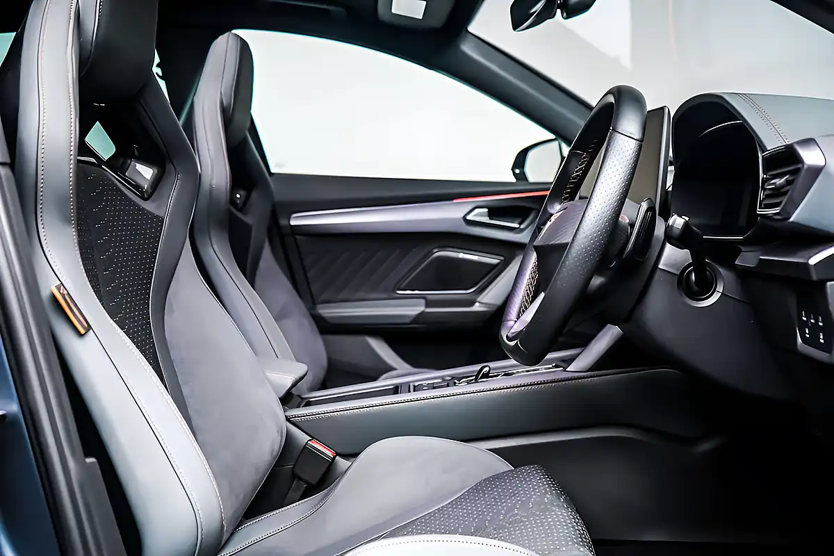 Used 2025 Cupra Formentor VZ3 Grey - Interior and Exterior details 6