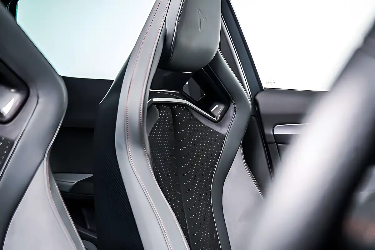 Used 2025 Cupra Formentor VZ3 Grey - Interior and Exterior details 7