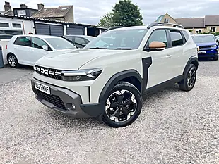 Used 2025 Dacia Duster Extreme Beige - Interior and Exterior details 4