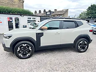 Used 2025 Dacia Duster Extreme Beige - Interior and Exterior details 6