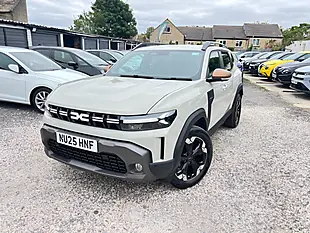 Used 2025 Dacia Duster Extreme Beige - Interior and Exterior details 8