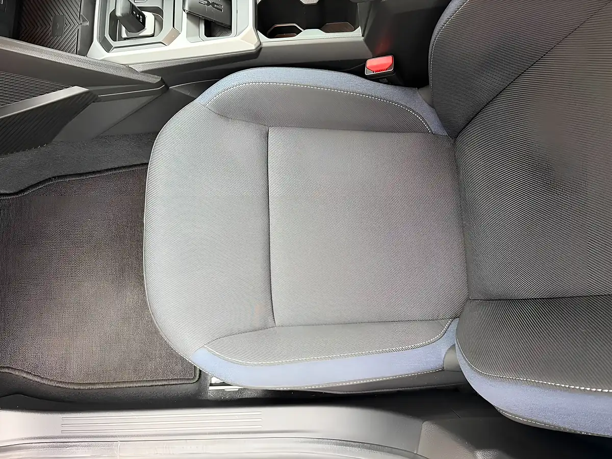 Used 2025 Dacia Duster Journey Beige - Interior and Exterior details 20