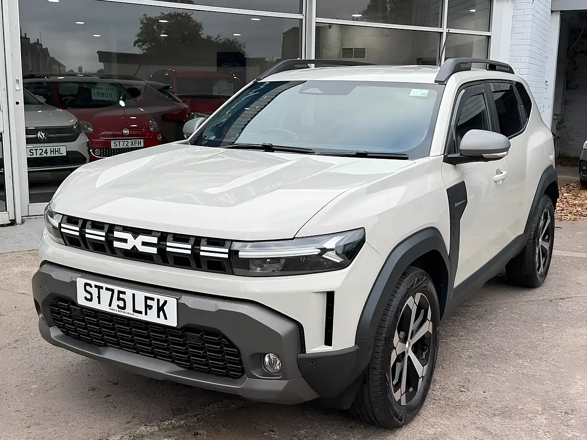 Used 2025 Dacia Duster Journey Beige - Interior and Exterior details 4