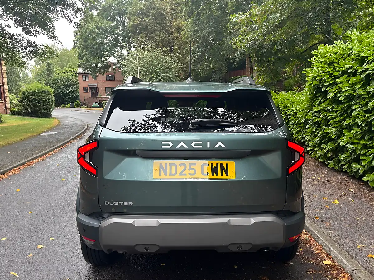 Used 2025 Dacia Duster Journey Cedar Green - Interior and Exterior details 6