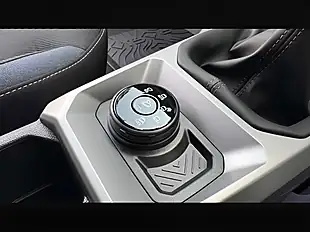 Used 2025 Dacia Duster Journey Terracotta - Interior and Exterior details 15