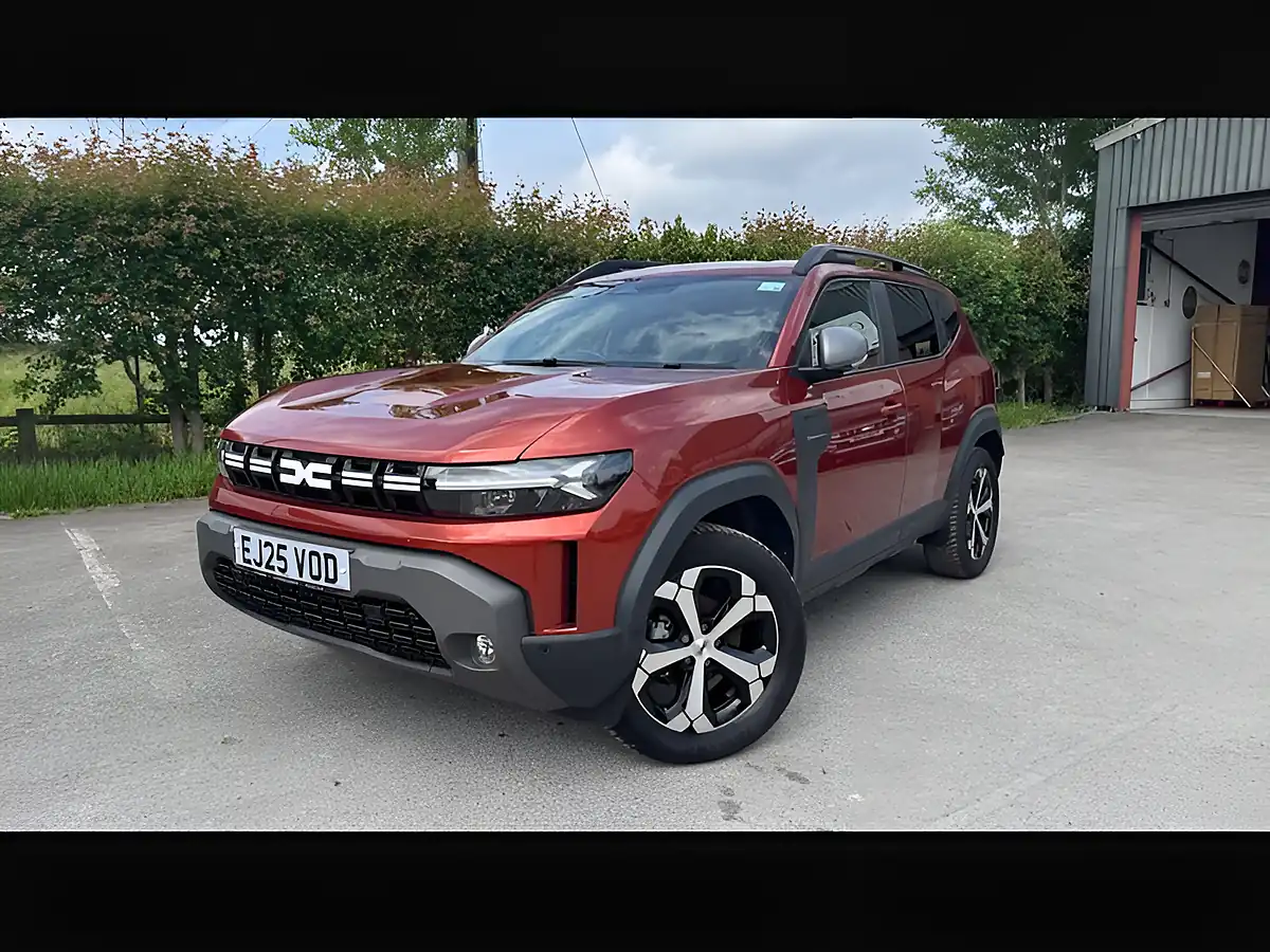 Used 2025 Dacia Duster Journey Terracotta - Interior and Exterior details 4