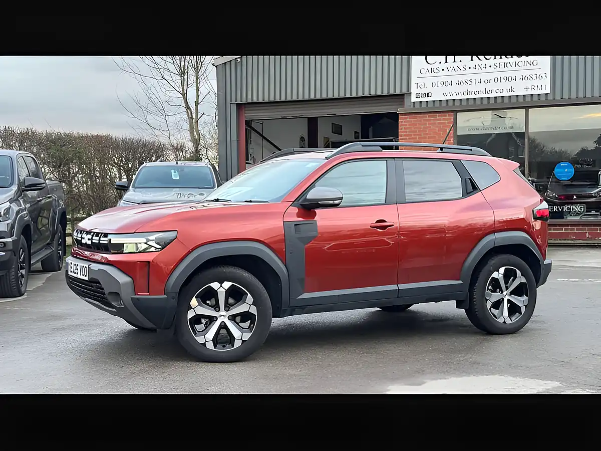 Used 2025 Dacia Duster Journey Terracotta - Interior and Exterior details 5
